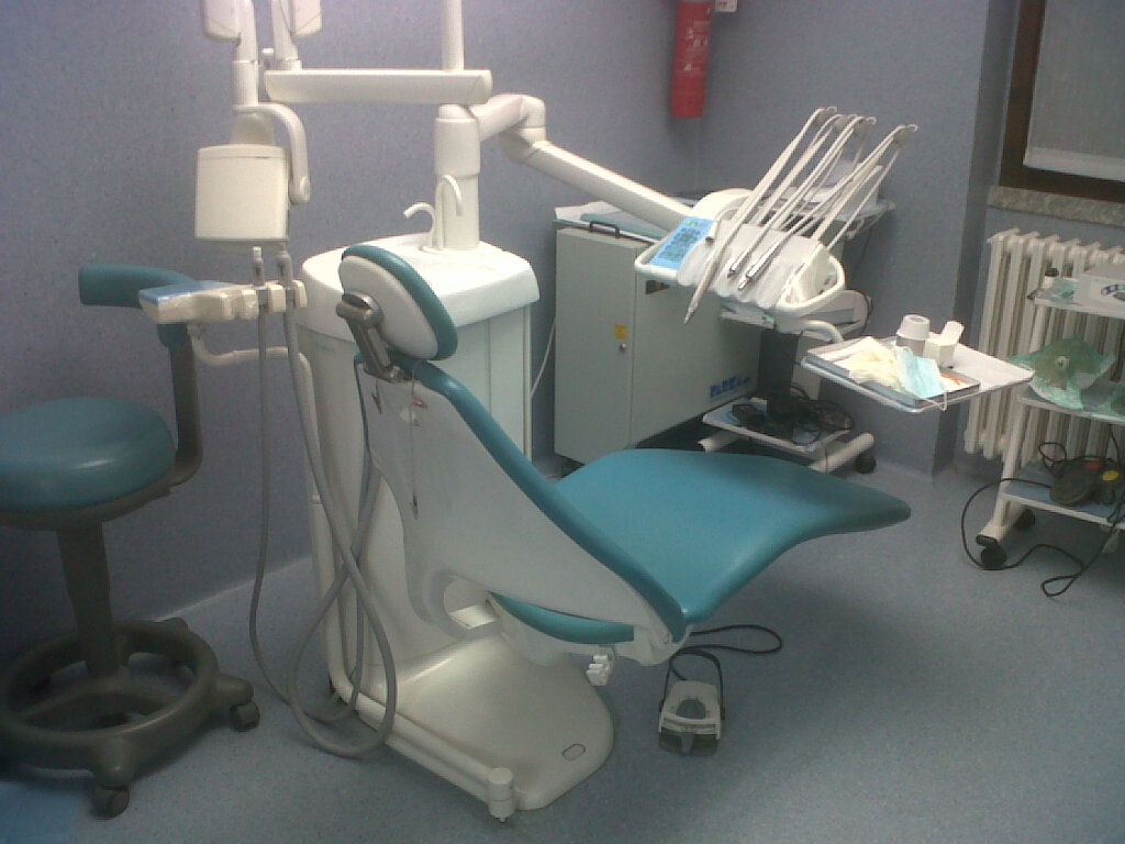 ambienti e strumenti dello studio dentistico CSO